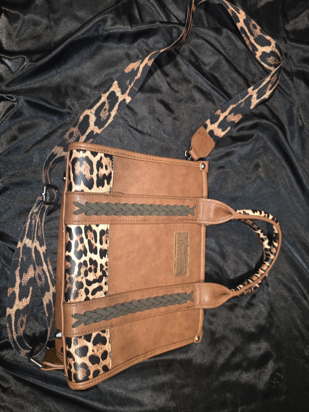 Wrangler Leopard Accent Crossbody/Shoulder Purse